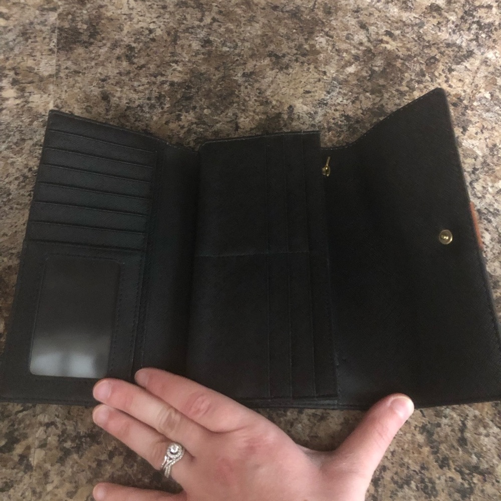 Fossil Trifold Wallet Key Print - image 3